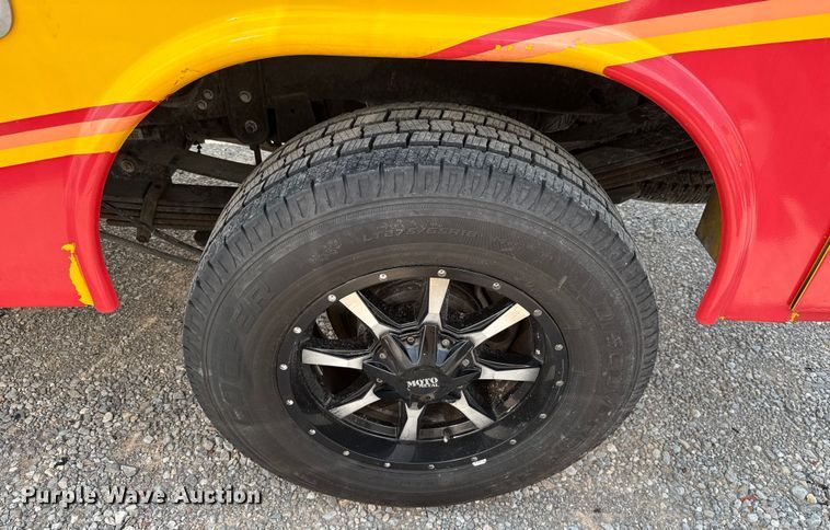 image for item EU2231 2018 Ford F350 Super Duty utility bed pickup truck