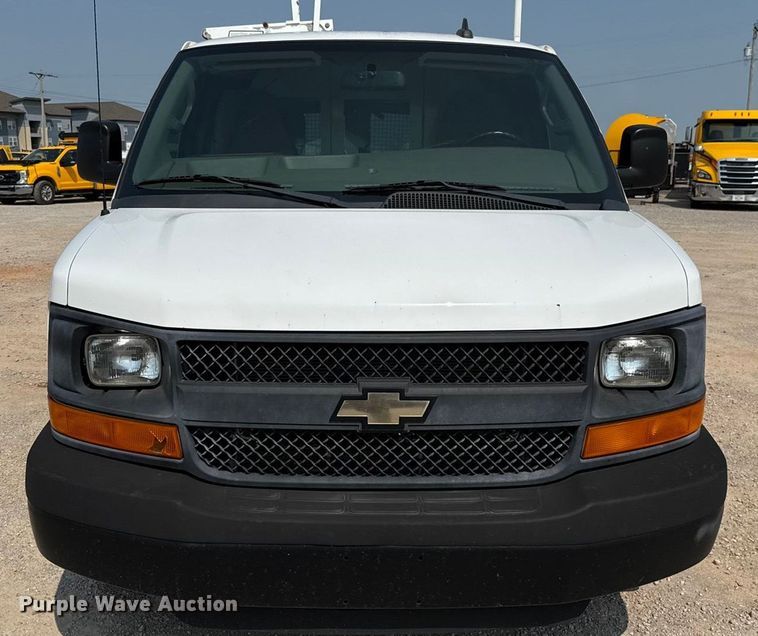 image for item EU2232 2016 Chevrolet Express 2500 van