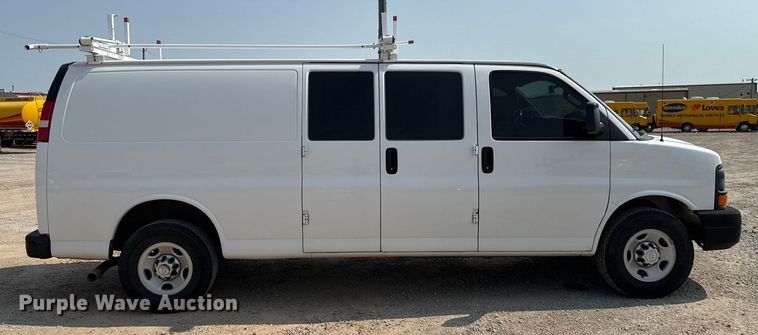image for item EU2232 2016 Chevrolet Express 2500 van