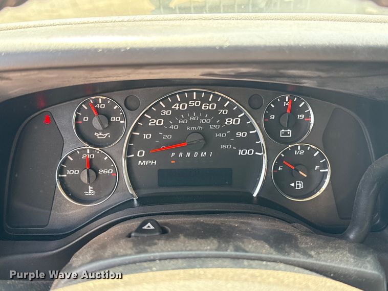 image for item EU2232 2016 Chevrolet Express 2500 van