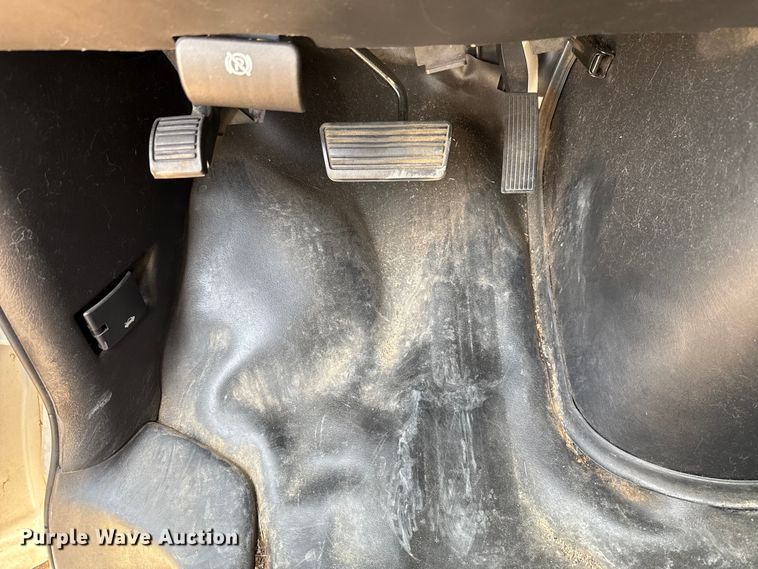 image for item EU2232 2016 Chevrolet Express 2500 van