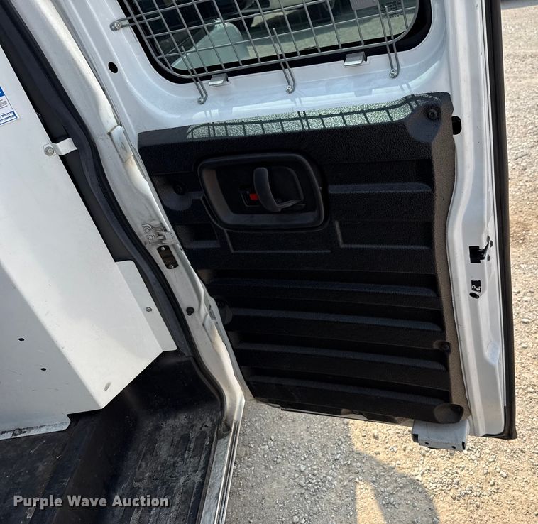 image for item EU2232 2016 Chevrolet Express 2500 van