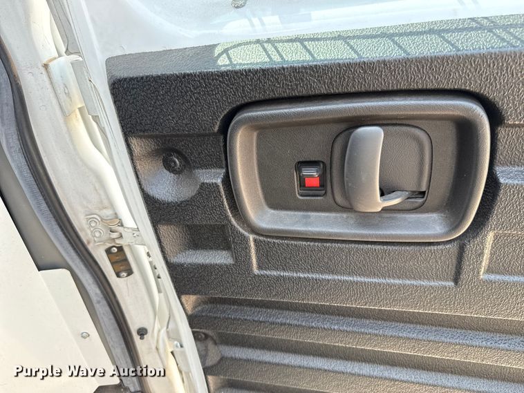 image for item EU2232 2016 Chevrolet Express 2500 van