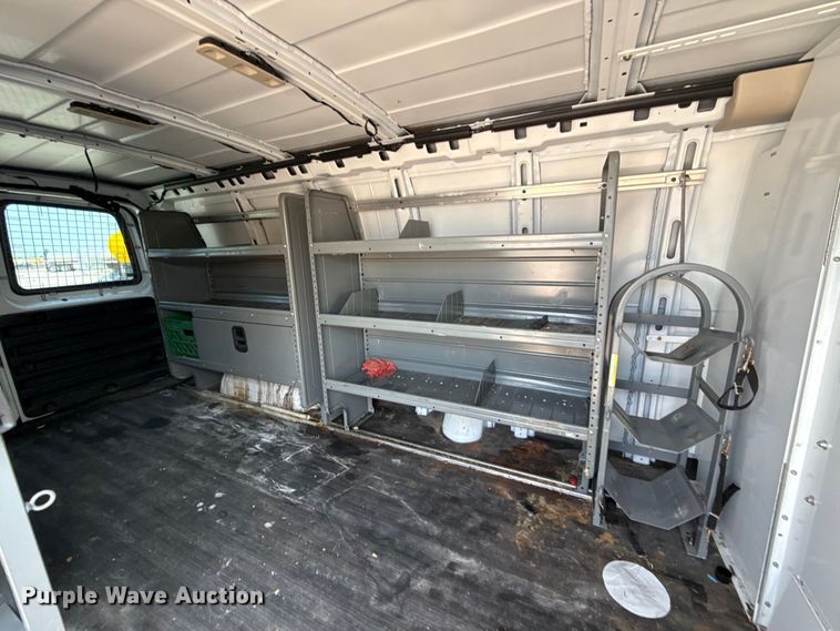 image for item EU2232 2016 Chevrolet Express 2500 van