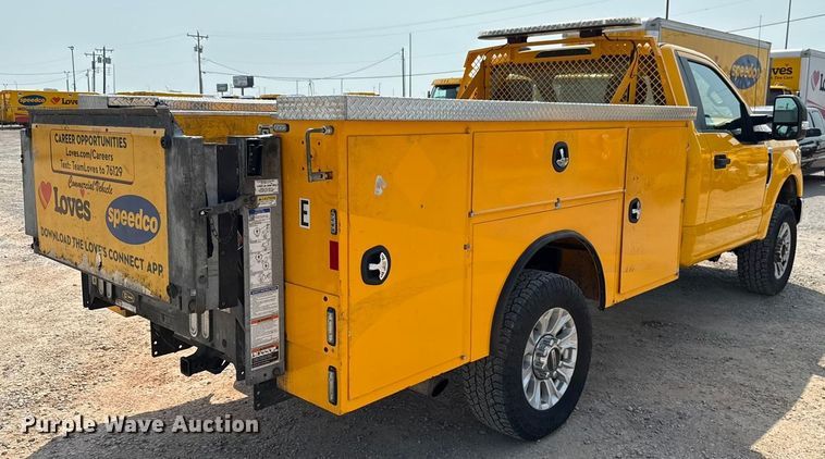 image for item EU2233 2020 Ford F350 Super Duty utility bed pickup truck