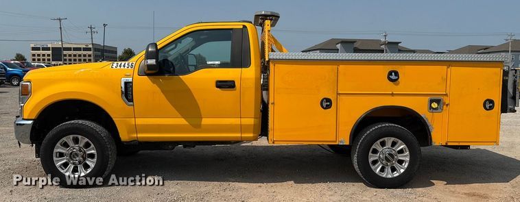 image for item EU2233 2020 Ford F350 Super Duty utility bed pickup truck