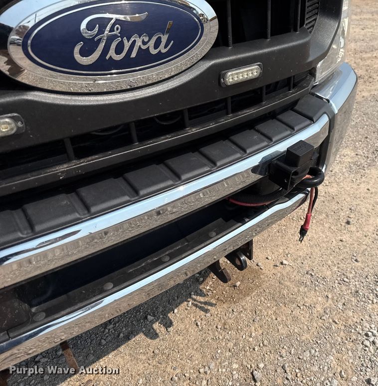 image for item EU2233 2020 Ford F350 Super Duty utility bed pickup truck