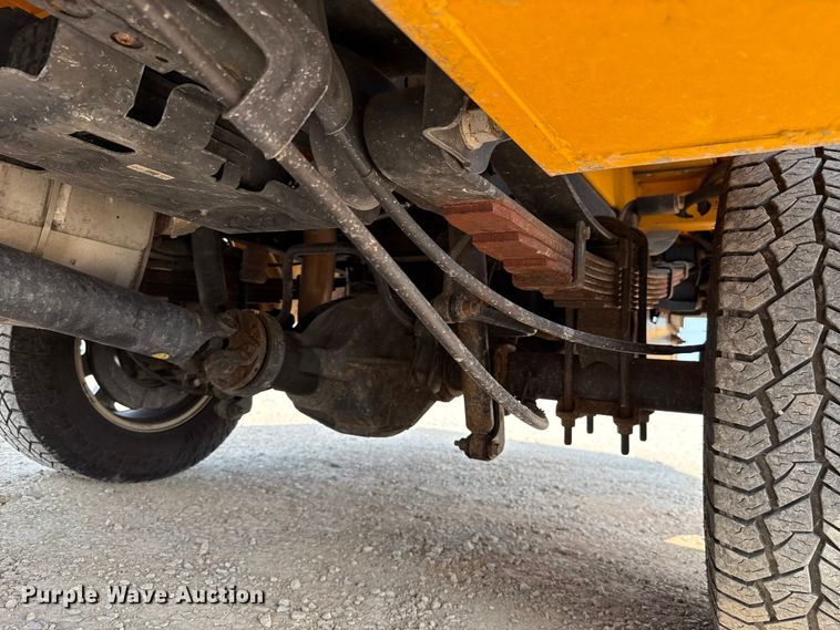 image for item EU2233 2020 Ford F350 Super Duty utility bed pickup truck