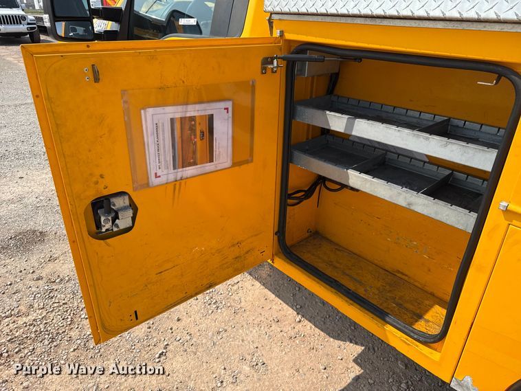 image for item EU2233 2020 Ford F350 Super Duty utility bed pickup truck