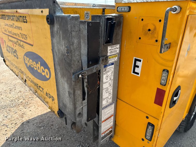 image for item EU2233 2020 Ford F350 Super Duty utility bed pickup truck