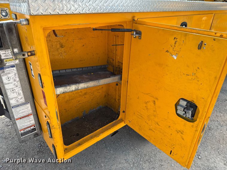 image for item EU2233 2020 Ford F350 Super Duty utility bed pickup truck