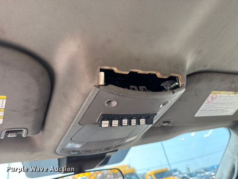 image for item EU2233 2020 Ford F350 Super Duty utility bed pickup truck