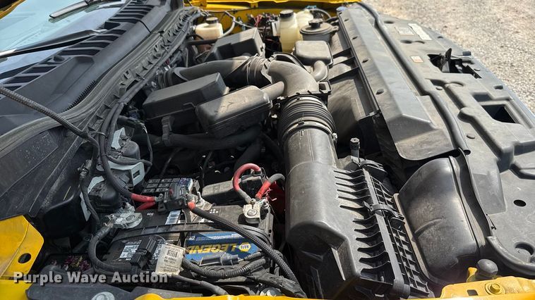 image for item EU2233 2020 Ford F350 Super Duty utility bed pickup truck