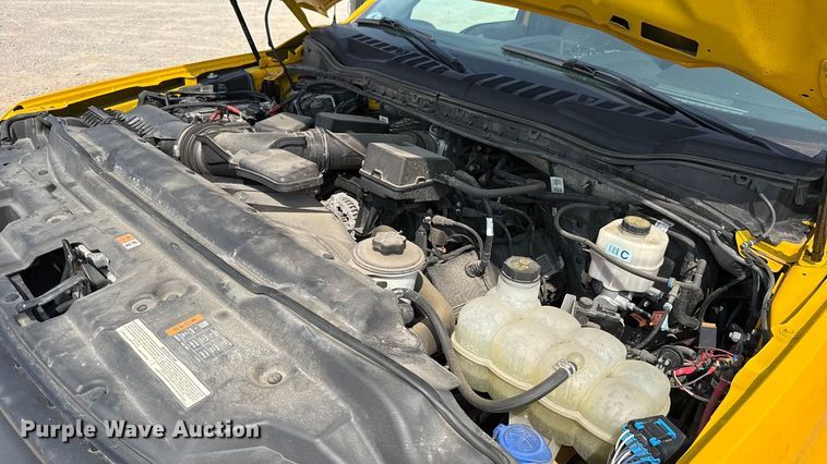 image for item EU2233 2020 Ford F350 Super Duty utility bed pickup truck