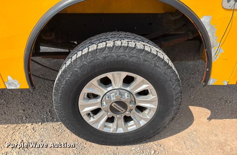 image for item EU2233 2020 Ford F350 Super Duty utility bed pickup truck