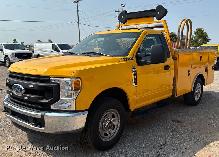 image for item EU2234 2021 Ford F350 Super Duty utility bed pickup truck
