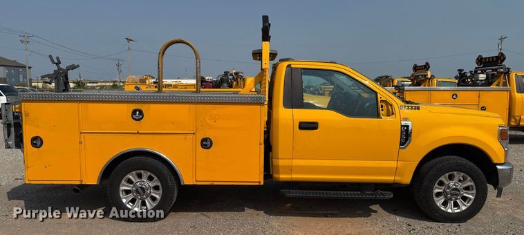 image for item EU2234 2021 Ford F350 Super Duty utility bed pickup truck