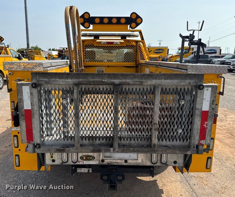 image for item EU2234 2021 Ford F350 Super Duty utility bed pickup truck