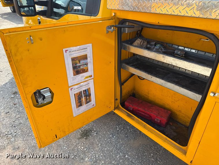 image for item EU2234 2021 Ford F350 Super Duty utility bed pickup truck