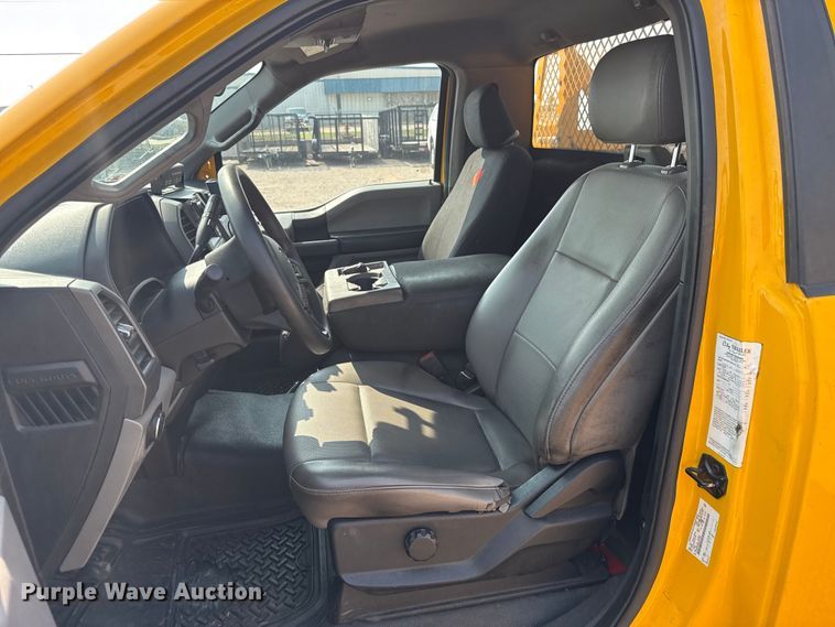 image for item EU2234 2021 Ford F350 Super Duty utility bed pickup truck