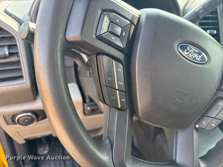 image for item EU2234 2021 Ford F350 Super Duty utility bed pickup truck