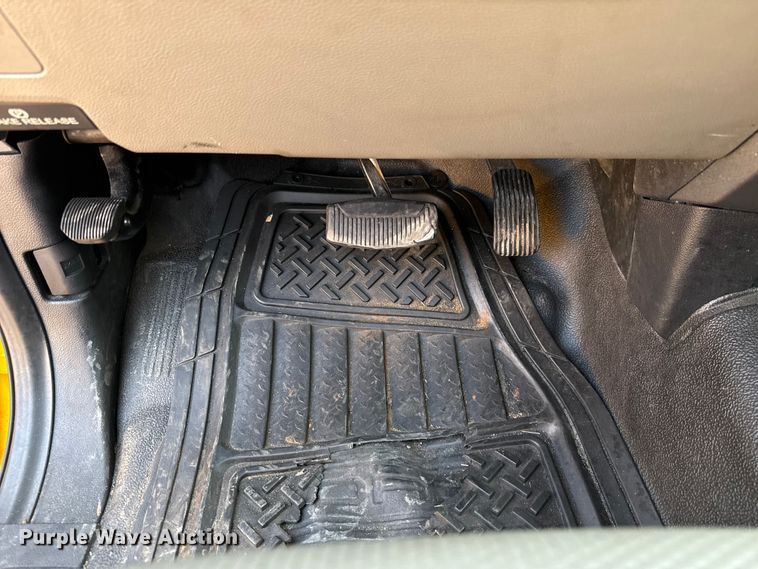 image for item EU2234 2021 Ford F350 Super Duty utility bed pickup truck