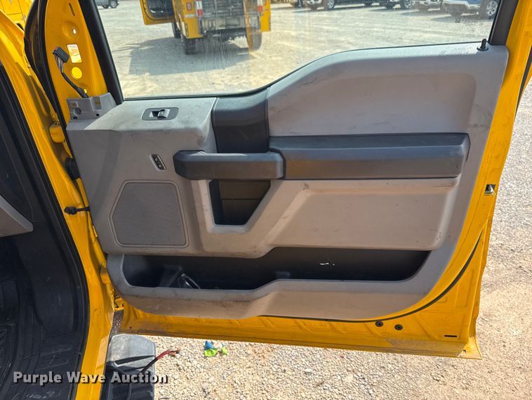 image for item EU2234 2021 Ford F350 Super Duty utility bed pickup truck