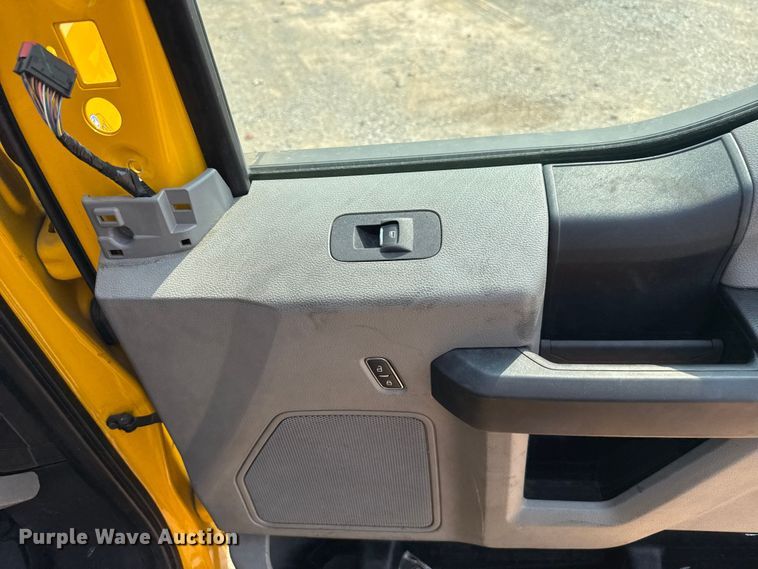 image for item EU2234 2021 Ford F350 Super Duty utility bed pickup truck