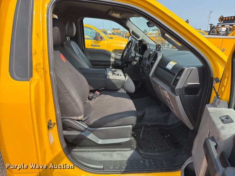 image for item EU2234 2021 Ford F350 Super Duty utility bed pickup truck