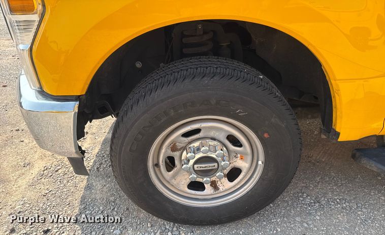 image for item EU2234 2021 Ford F350 Super Duty utility bed pickup truck