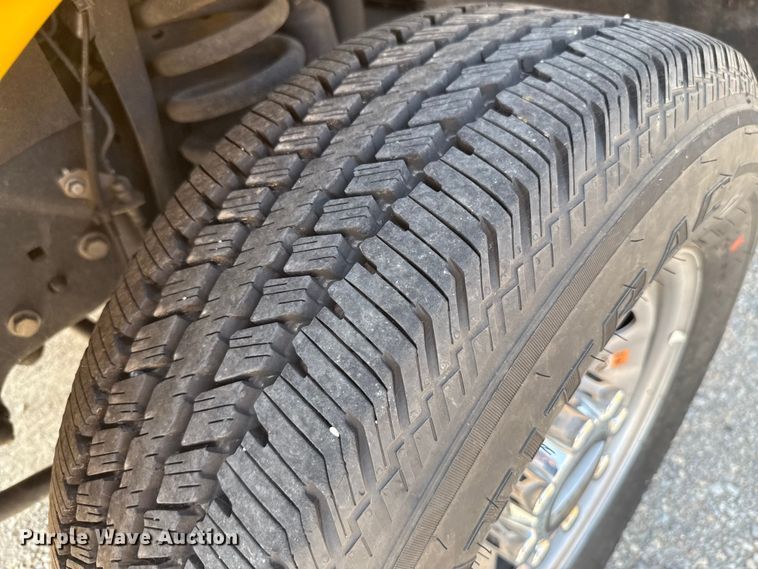 image for item EU2234 2021 Ford F350 Super Duty utility bed pickup truck