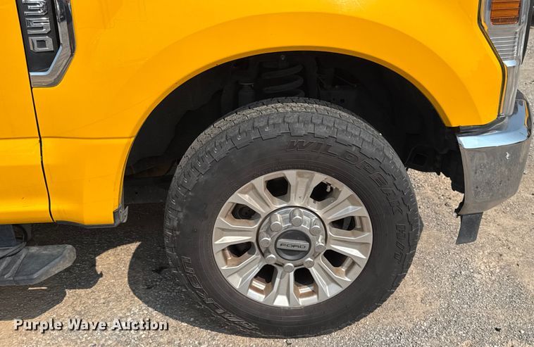 image for item EU2234 2021 Ford F350 Super Duty utility bed pickup truck