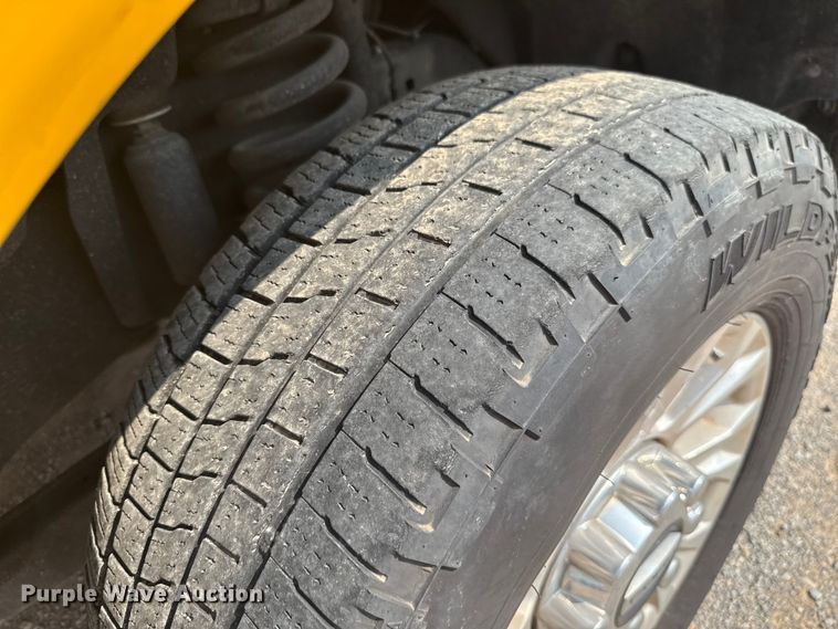 image for item EU2234 2021 Ford F350 Super Duty utility bed pickup truck