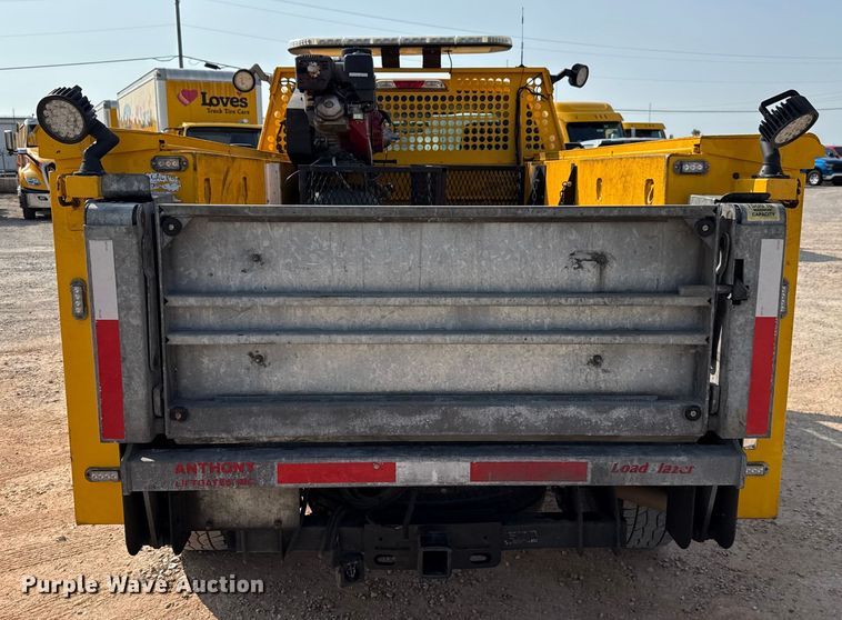 image for item EU2235 2018 Ford F350 Super Duty utility bed pickup truck