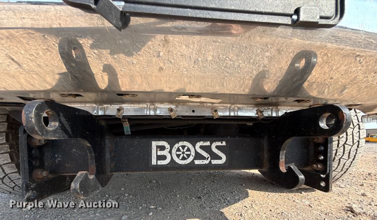 image for item EU2235 2018 Ford F350 Super Duty utility bed pickup truck