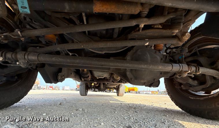 image for item EU2235 2018 Ford F350 Super Duty utility bed pickup truck