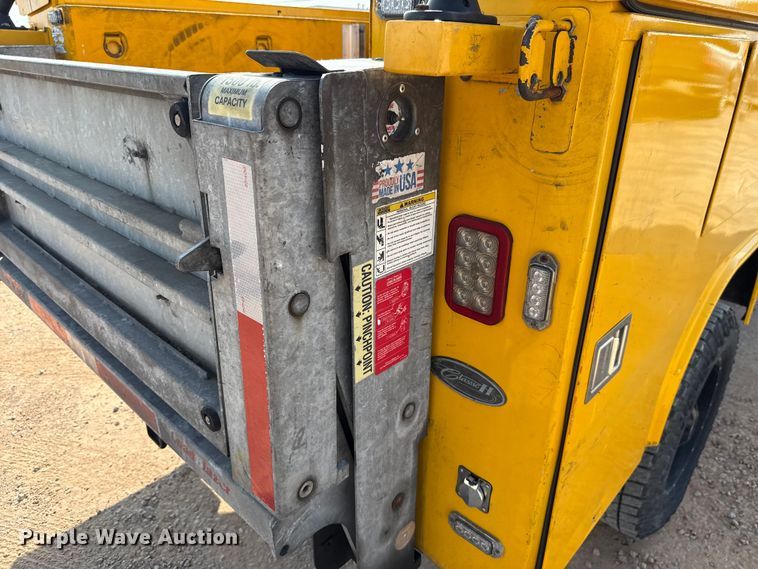 image for item EU2235 2018 Ford F350 Super Duty utility bed pickup truck