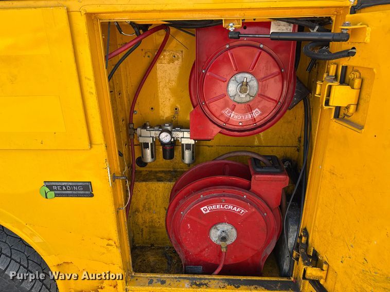 image for item EU2235 2018 Ford F350 Super Duty utility bed pickup truck