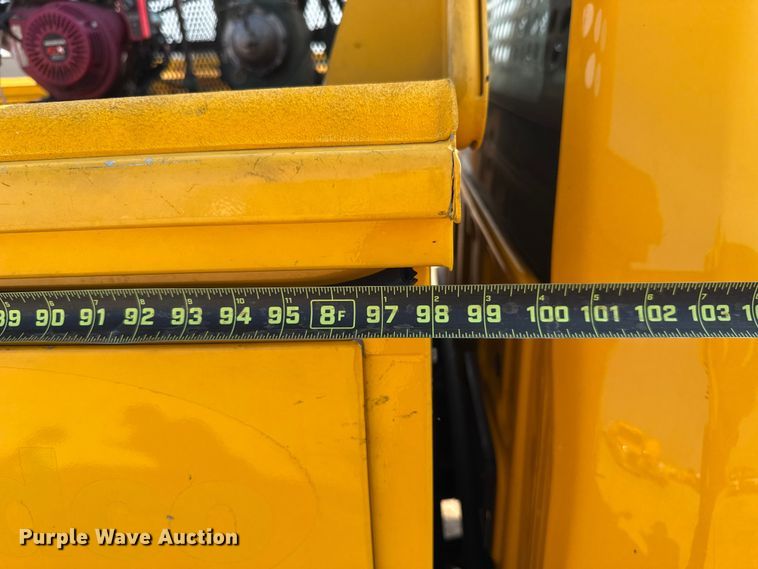 image for item EU2235 2018 Ford F350 Super Duty utility bed pickup truck