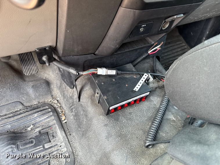 image for item EU2235 2018 Ford F350 Super Duty utility bed pickup truck