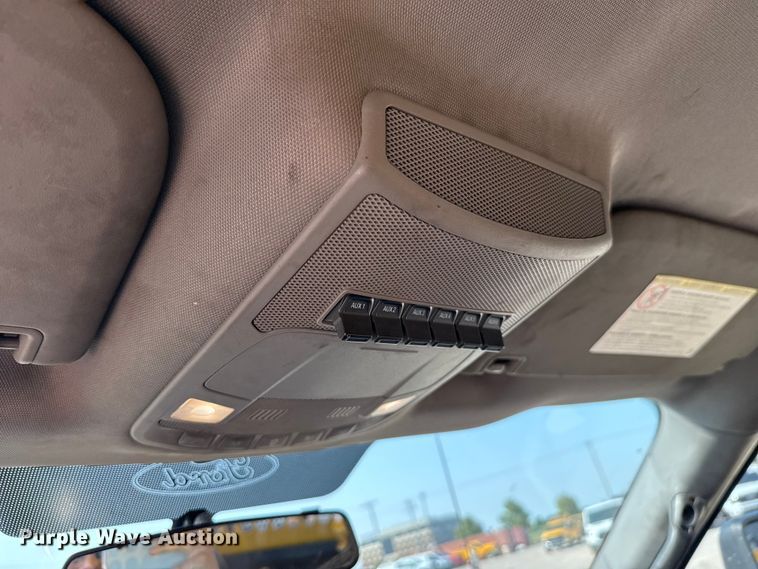 image for item EU2235 2018 Ford F350 Super Duty utility bed pickup truck