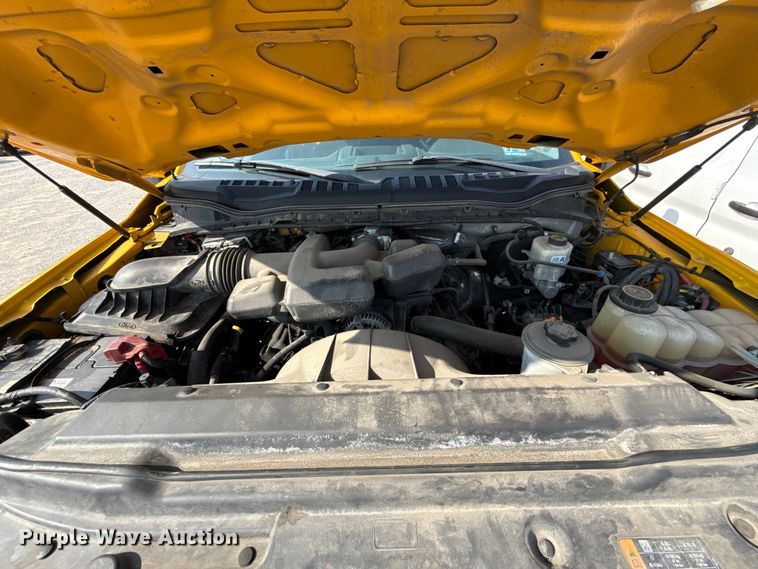 image for item EU2235 2018 Ford F350 Super Duty utility bed pickup truck