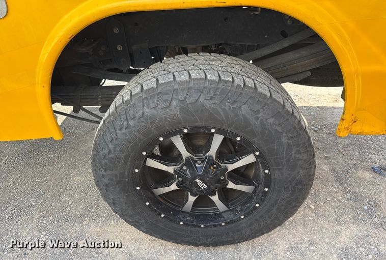 image for item EU2235 2018 Ford F350 Super Duty utility bed pickup truck