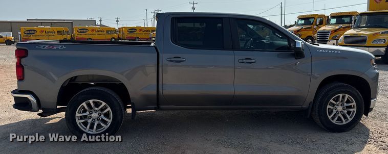 image for item EU2236 2021 Chevrolet Silverado 1500 Crew Cab pickup truck