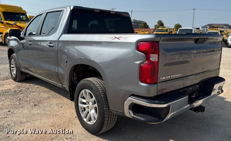 image for item EU2236 2021 Chevrolet Silverado 1500 Crew Cab pickup truck