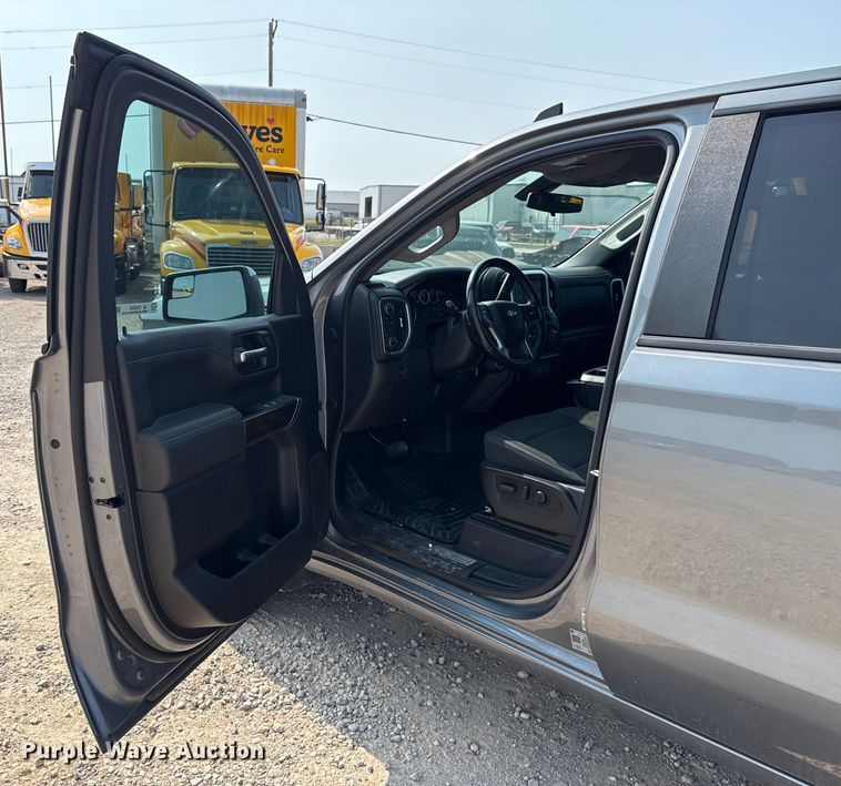 image for item EU2236 2021 Chevrolet Silverado 1500 Crew Cab pickup truck