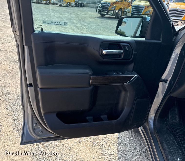 image for item EU2236 2021 Chevrolet Silverado 1500 Crew Cab pickup truck