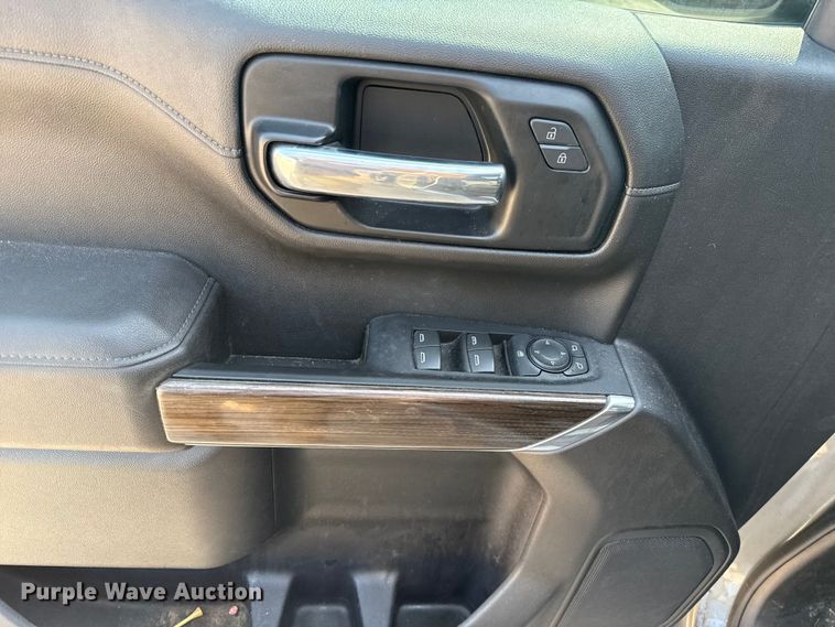 image for item EU2236 2021 Chevrolet Silverado 1500 Crew Cab pickup truck