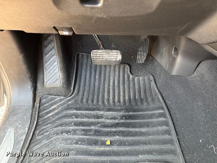 image for item EU2236 2021 Chevrolet Silverado 1500 Crew Cab pickup truck