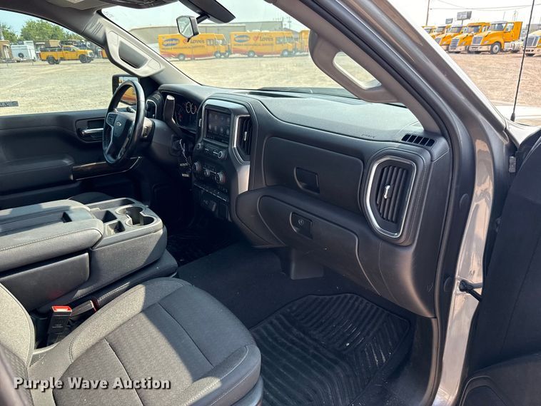 image for item EU2236 2021 Chevrolet Silverado 1500 Crew Cab pickup truck